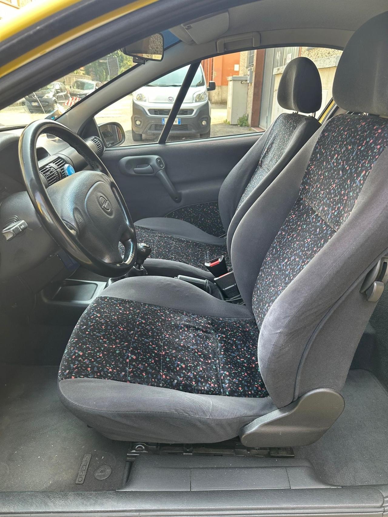 Opel Tigra 1.4i 16V cat