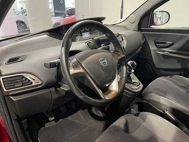 Lancia Ypsilon 1.2 69 CV 5 porte Elefantino