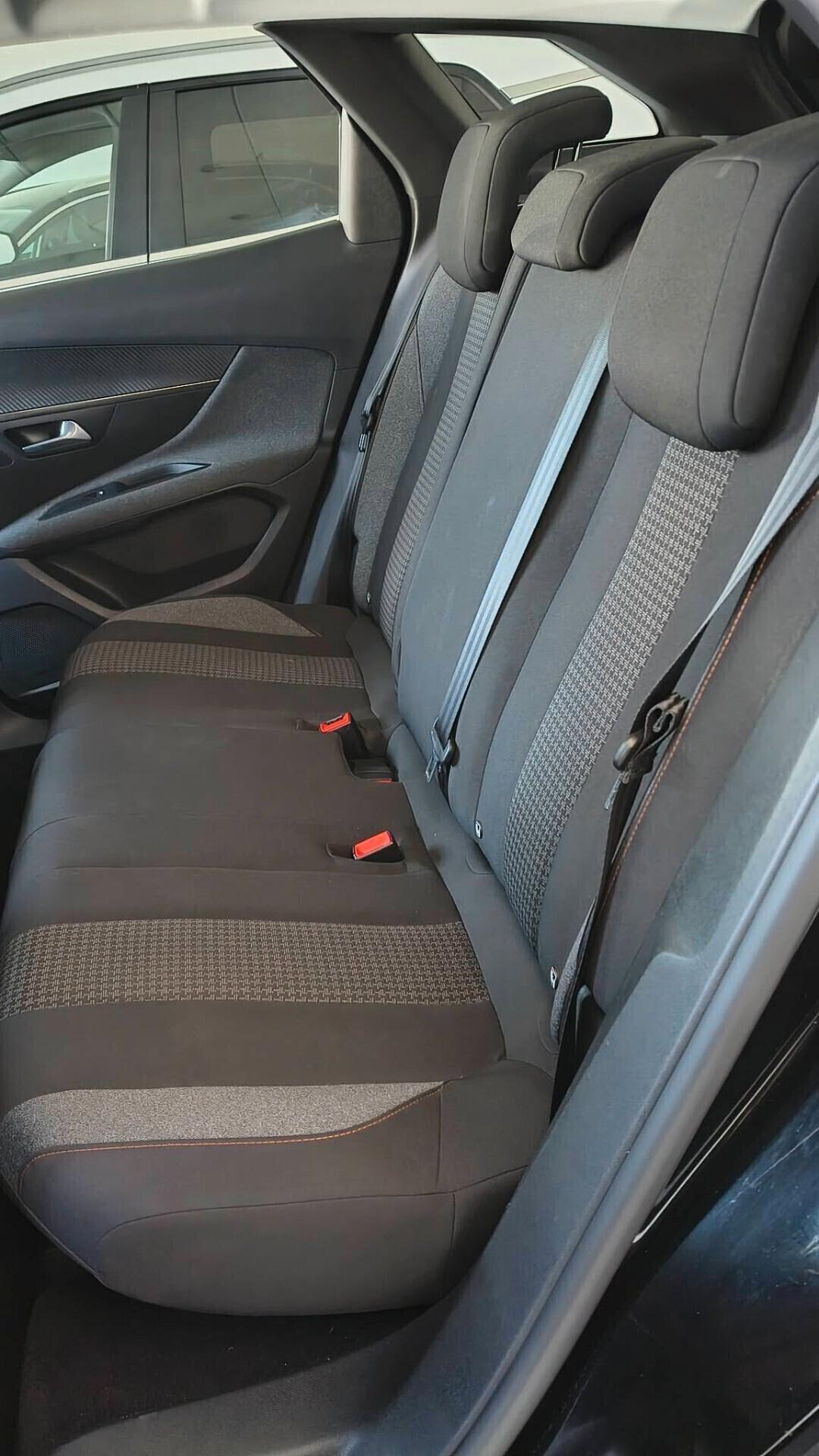 Peugeot 3008 BlueHDi 130 Blue Hdi 1.5
