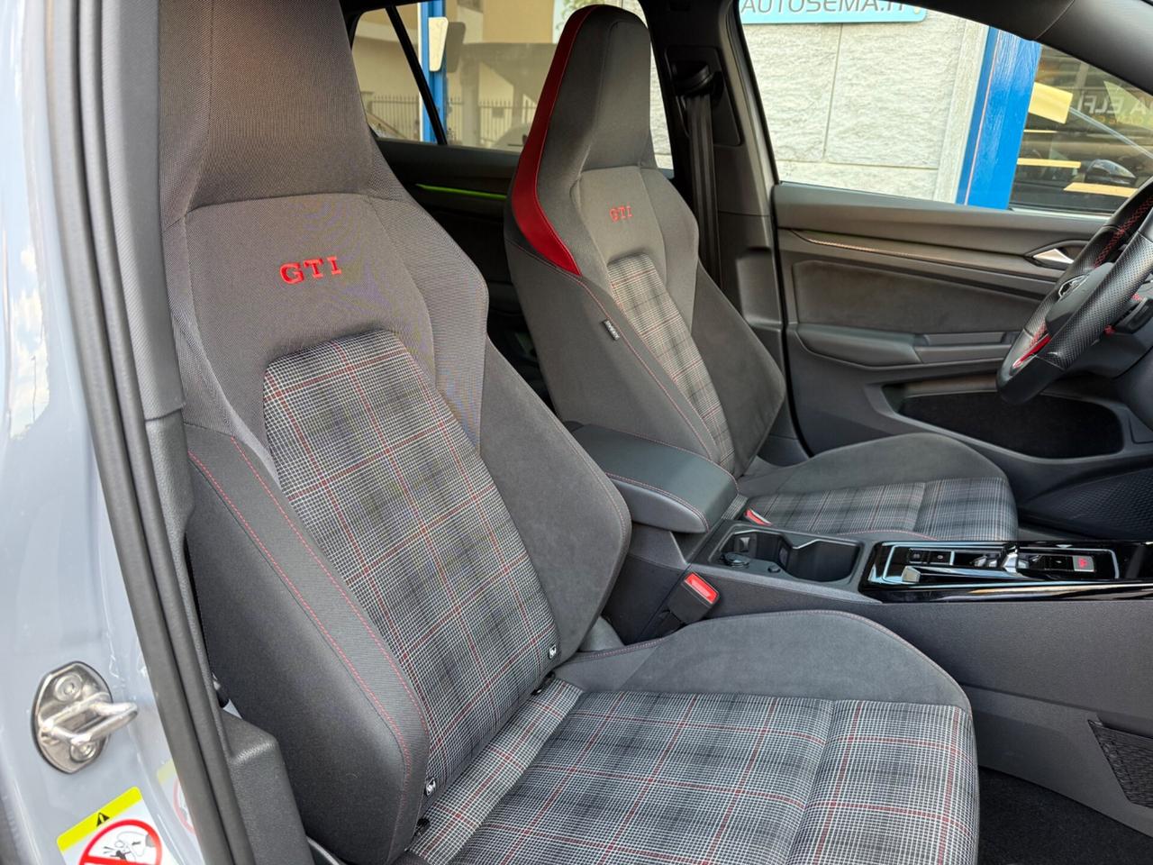 Volkswagen Golf GTI 2.0 TSI DSG PERFORMANCE