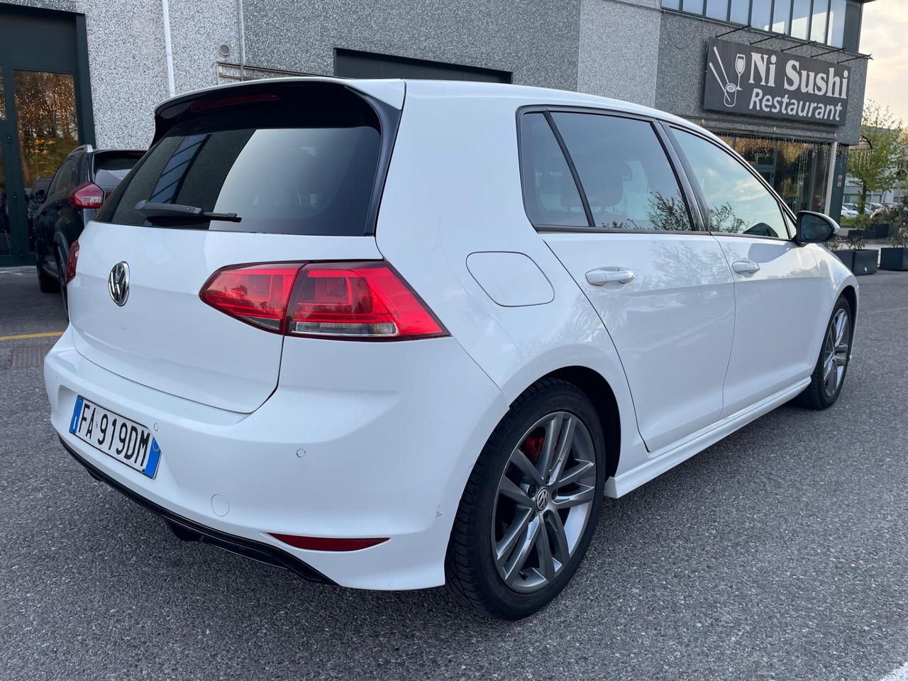 Volkswagen Golf 1.6 TDI 110 CV DSG 5p. R-line*Neopatentati*Cerchi*Euro 6*
