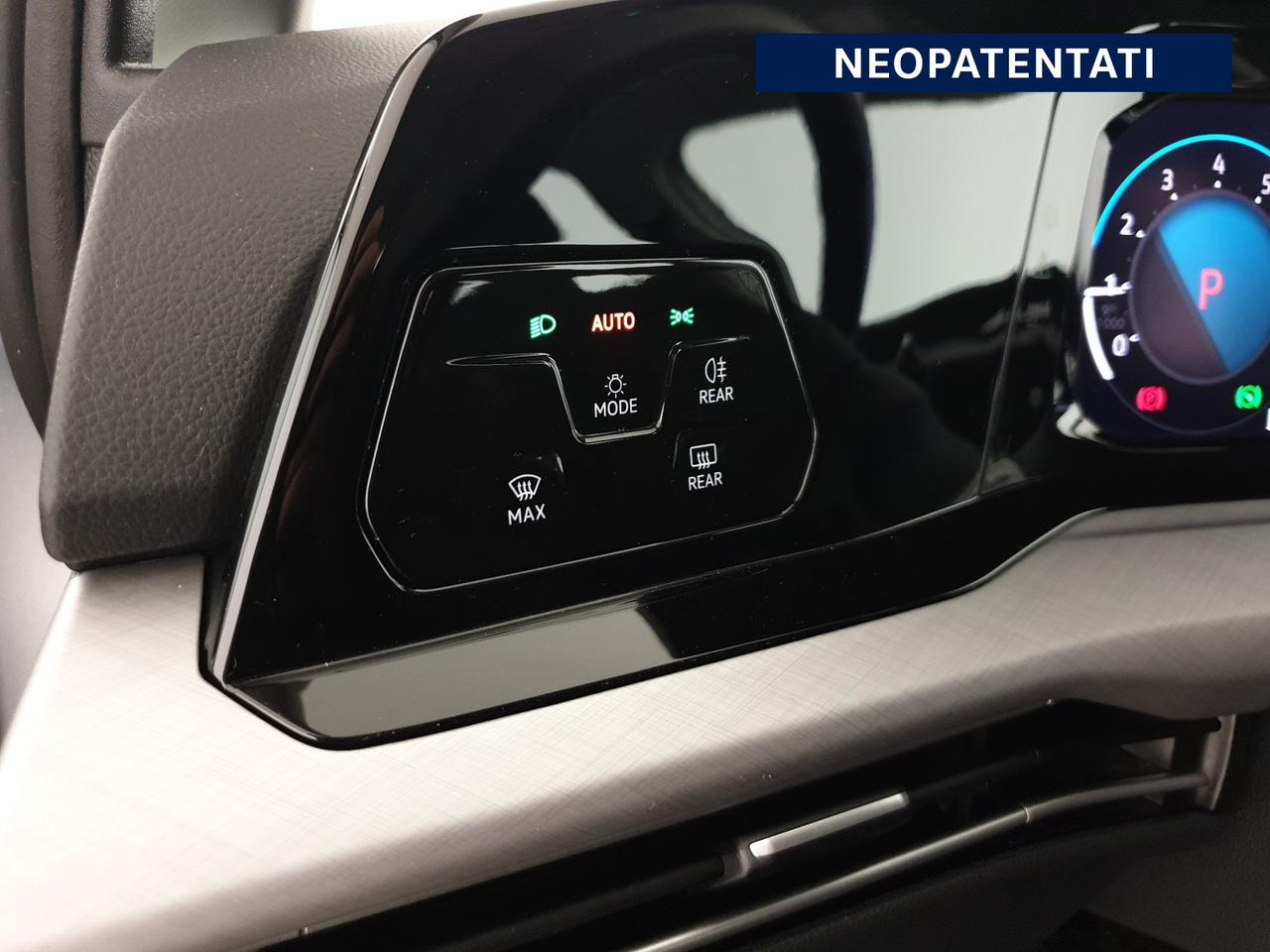 Volkswagen Golf 1.0 etsi evo life 110cv dsg