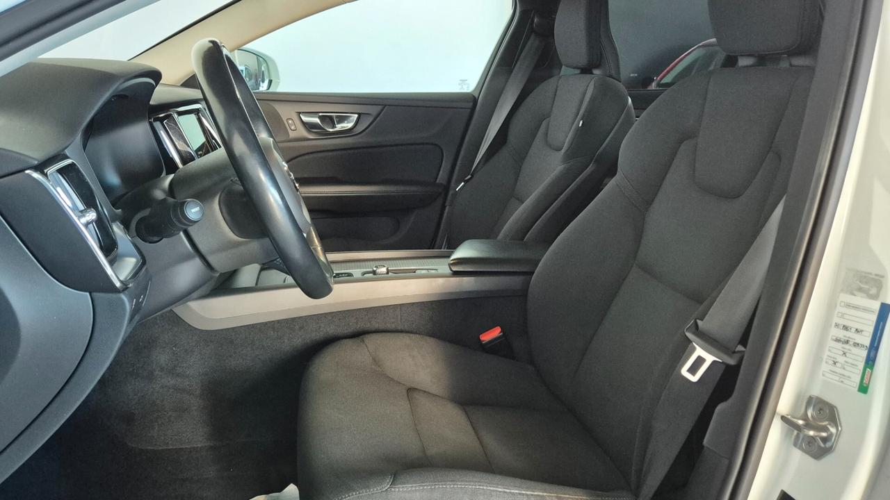 Volvo V60 B4 (d) Geartronic Momentum Business