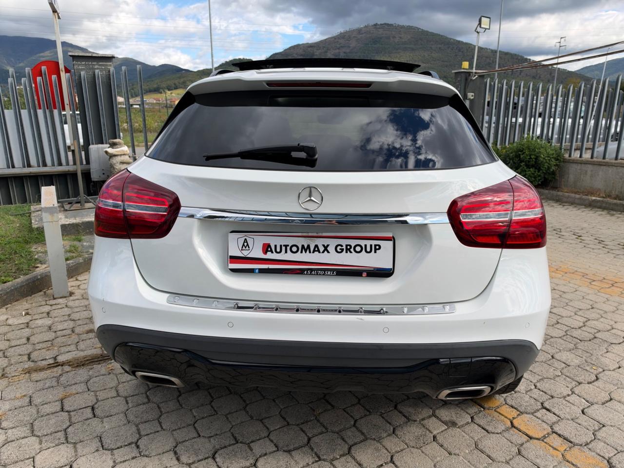 Mercedes-benz GLA 200 d Automatic 4Matic Premium Night Edition