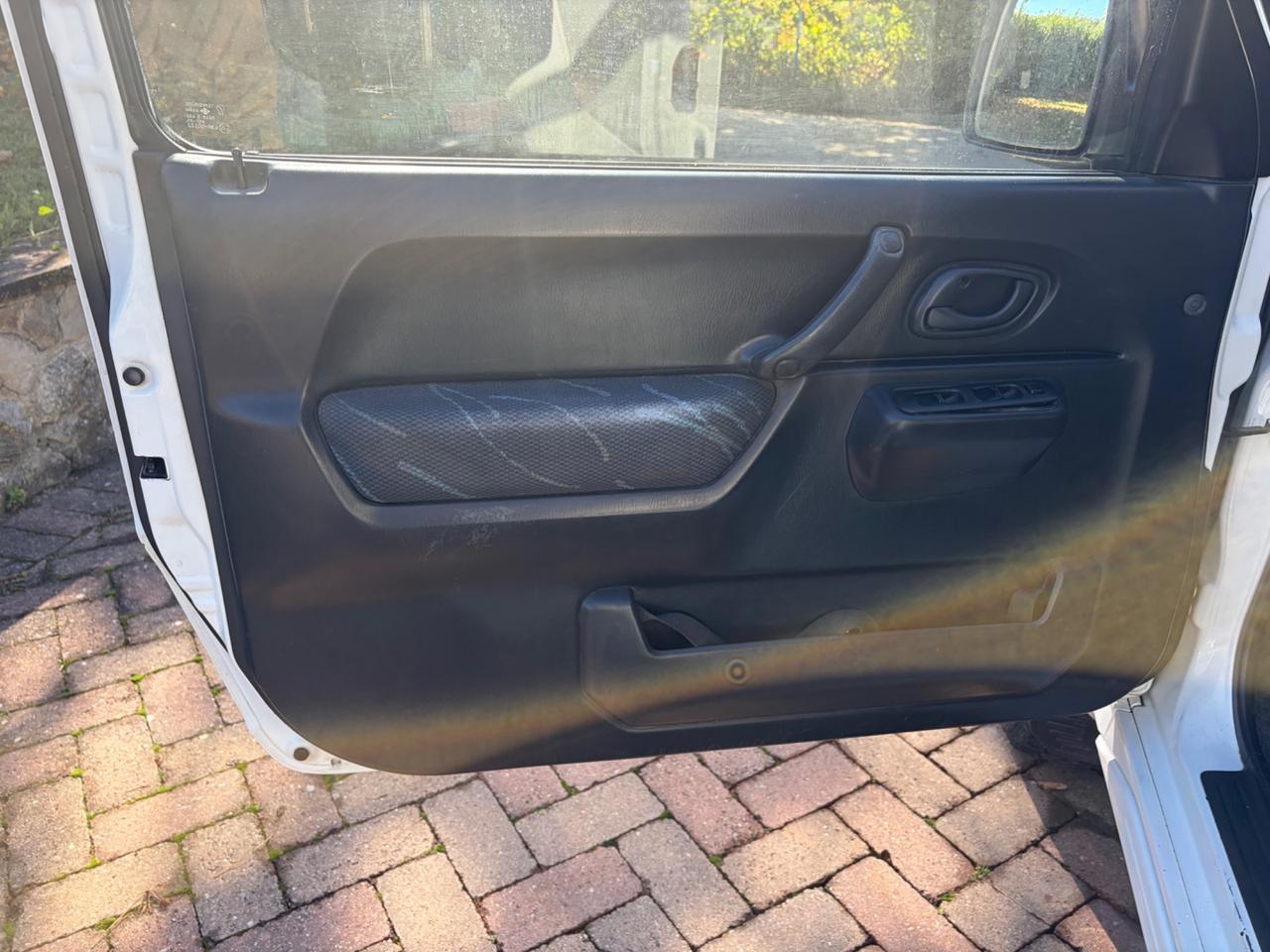 Suzuki Jimny 1.3i 16V cat 4WD JLX GANCIO TRAINO