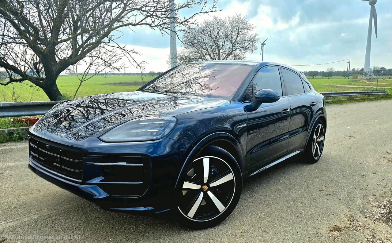 PORSCHE CAYENNE COUPE FACELIFT 3.0 E-HYBRID 470cv