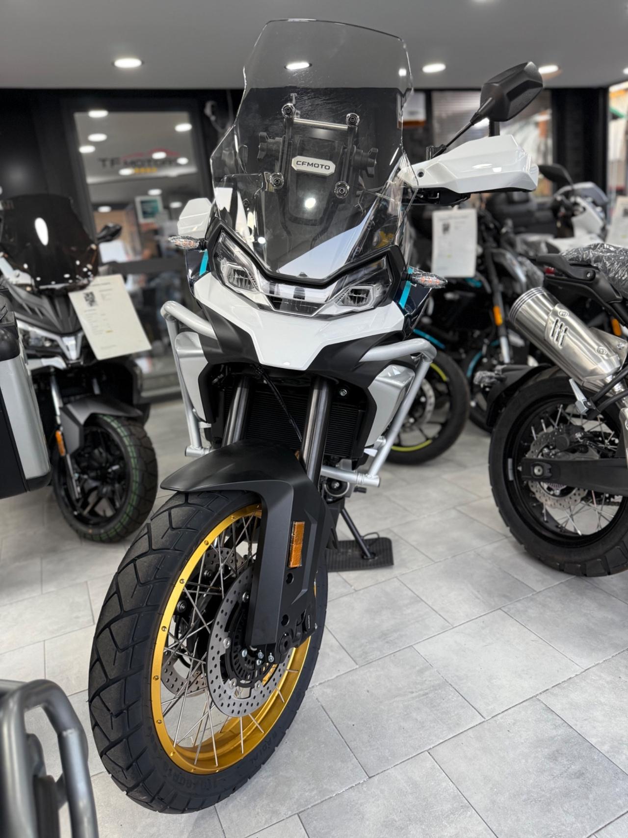 CF MOTO 700MT ADV NUOVA PRONTA CONSEGNA