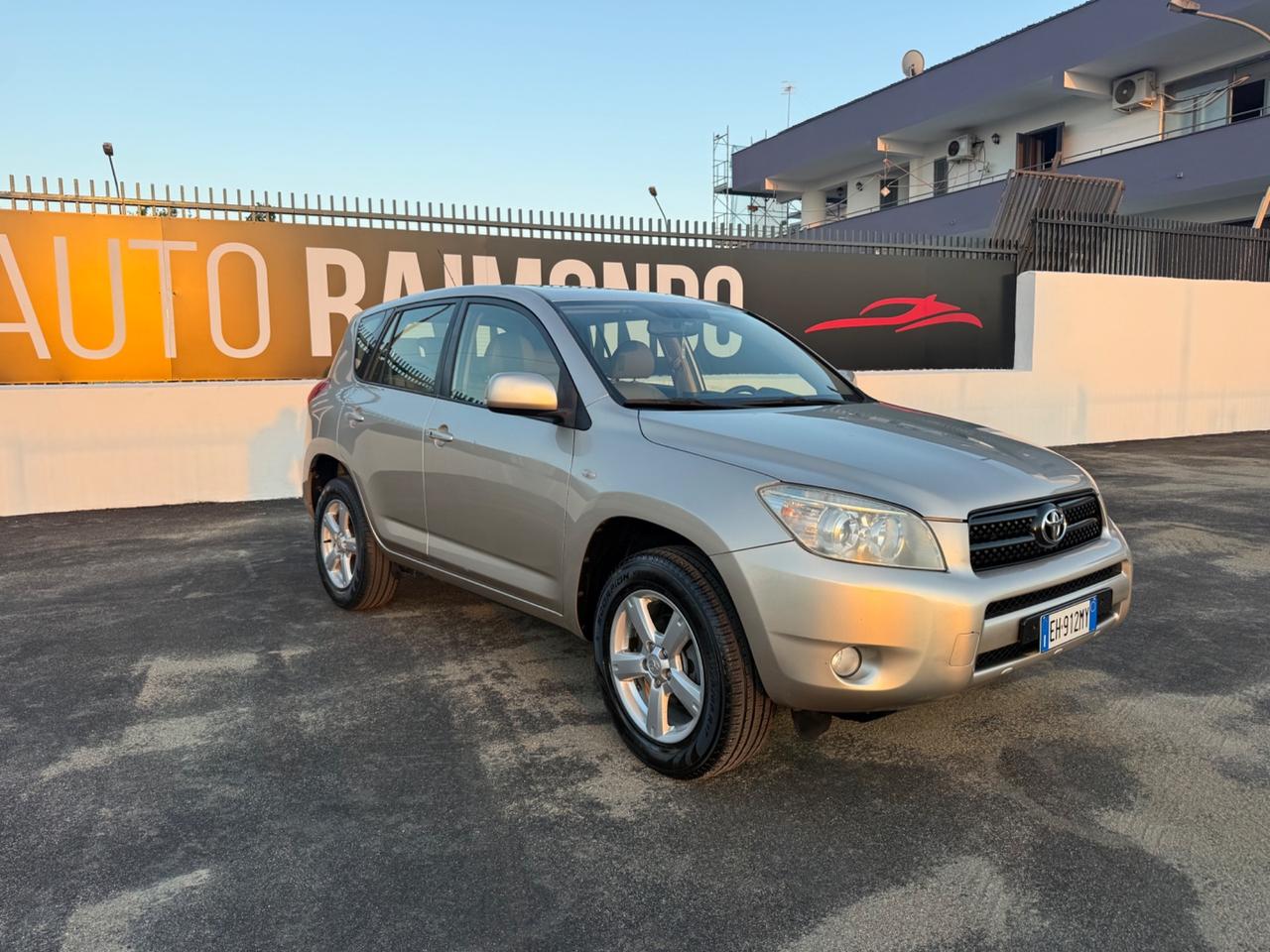 Toyota RAV 4 2.0 Benzina 152 Cv Automatica
