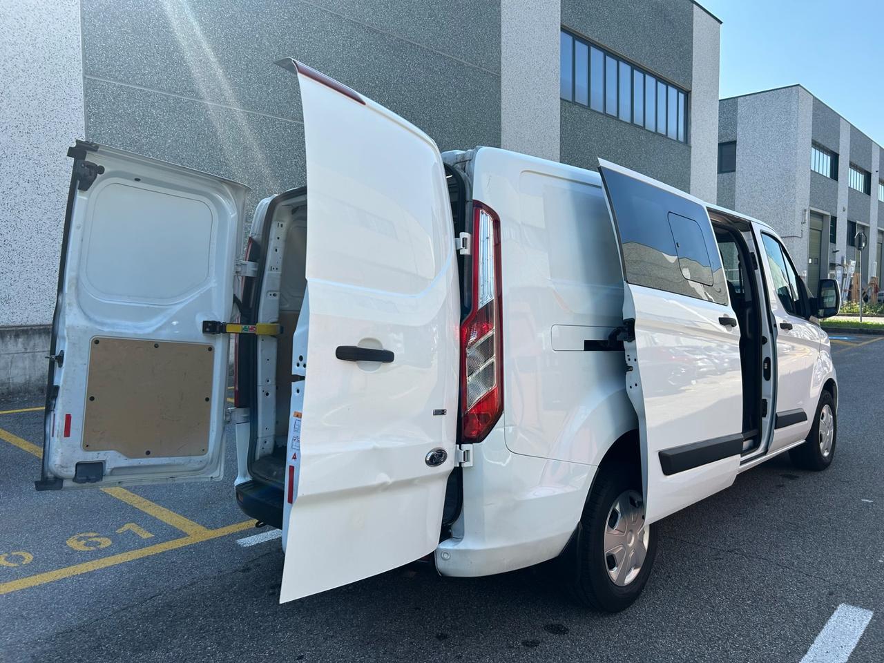 Ford Tourneo Custom Transit 300 2.0 TDCi 130 CV Titanium Doppia Cabina 6 Posti