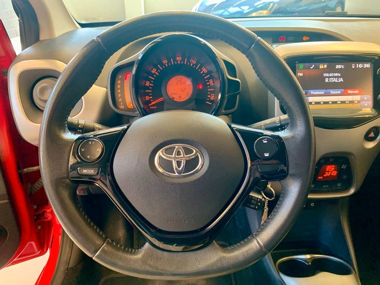 Toyota Aygo 1.0 VVT-i 69 CV 5 porte x-cool *PREZZO PROMO*