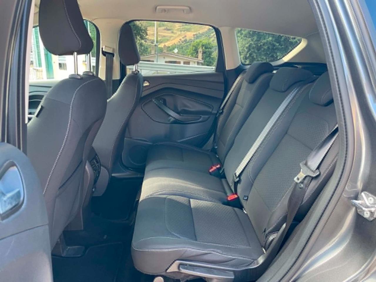Ford Kuga 1.5 TDCI 120 CV S&S 2WD Business