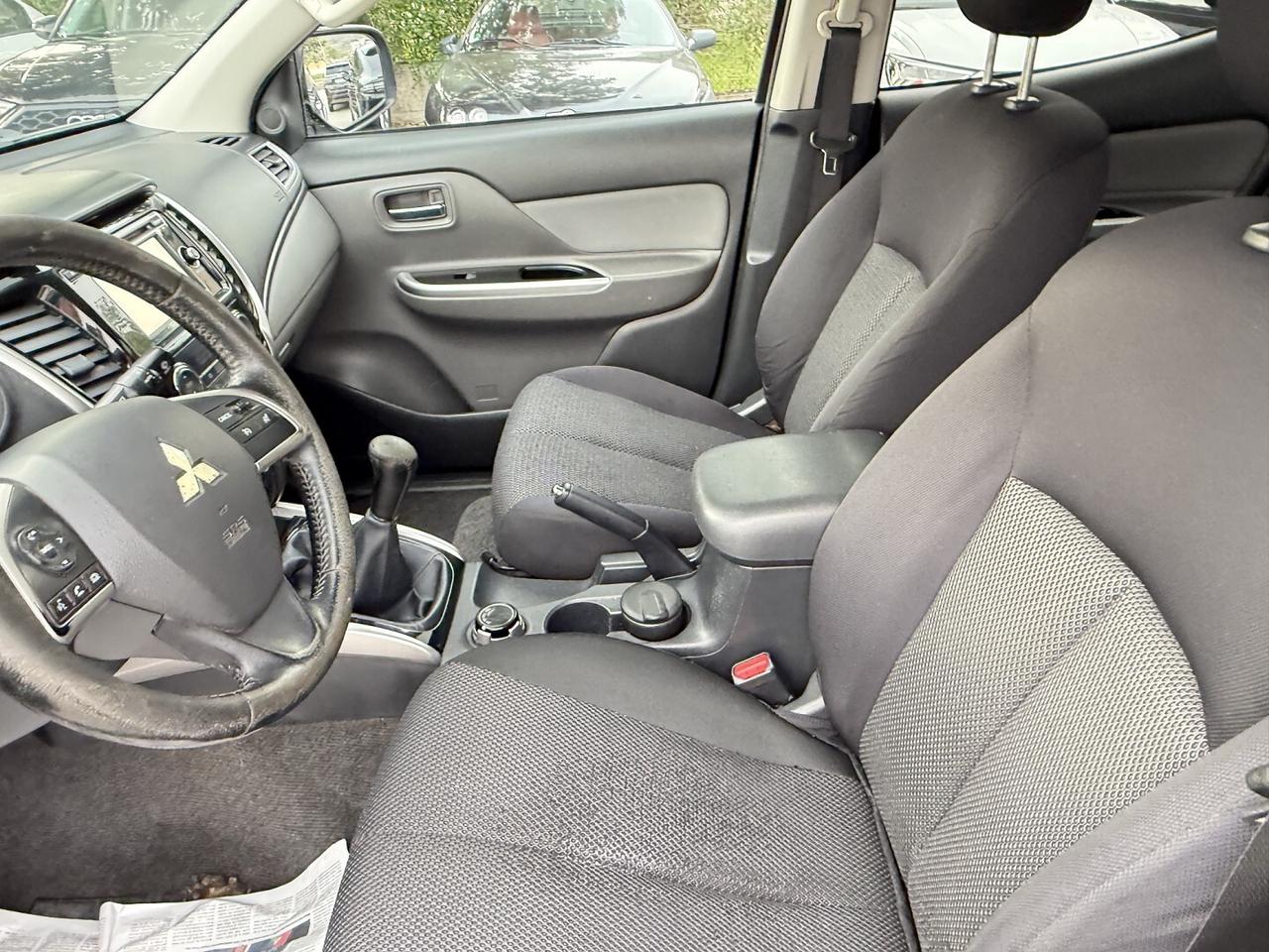 MITSUBISHI L200 DOPPIA CABINA 4X4 CAMBIO MANUALE