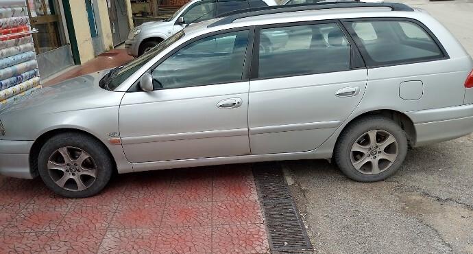 Toyota Avensis 2.0 D-4D 16V Station Wagon