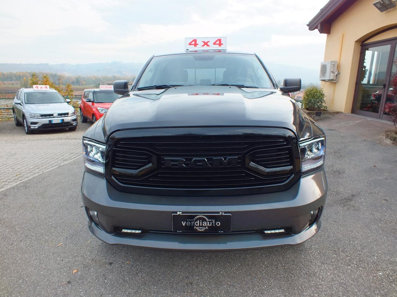 DODGE RAM 1500 V8 401 CV B/GPL 4X4 AUTOCARRO 6 POSTI