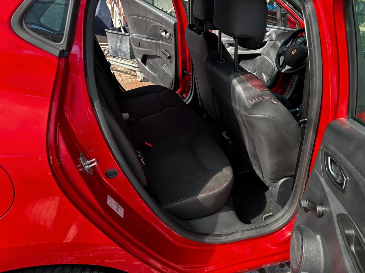 Renault Clio dCi 8V 75CV Start&Stop 5 porte Energy Zen GUIDABILE DA NEOPATENTATI PERMUTABILE