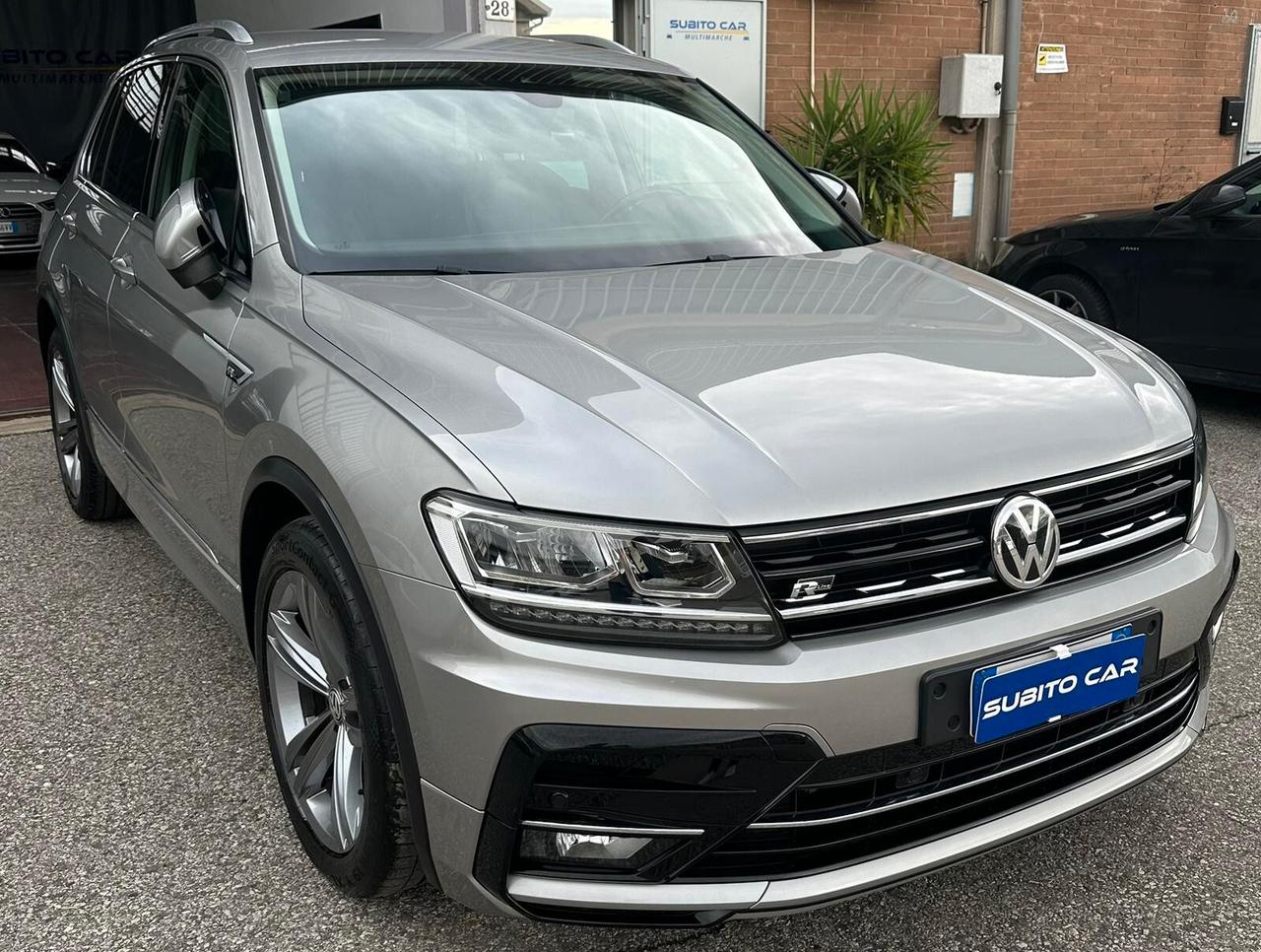 Volkswagen Tiguan 2.0 TDI SCR DSG R-LINE