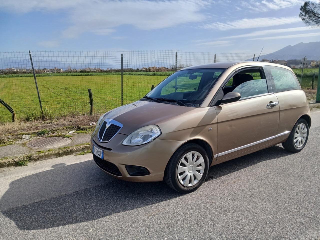 Lancia Ypsilon 1.2 Gpl modello full optional