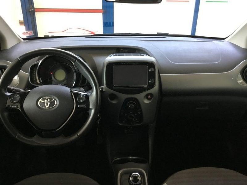 Toyota Aygo Connect 1.0 VVT-i 72 CV 5 porte x-cool AUTOMATICA