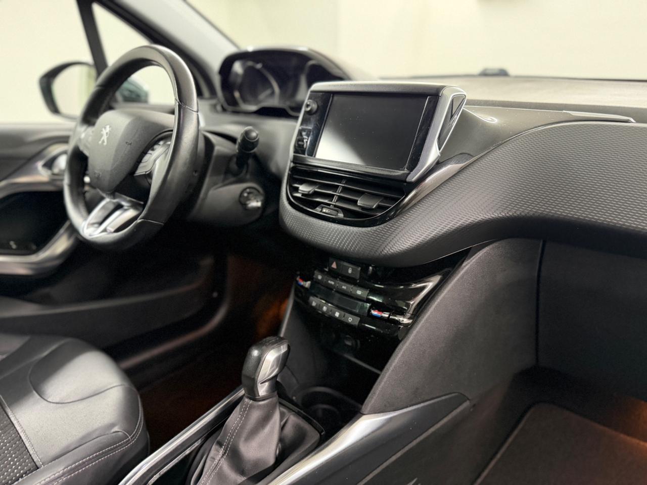 PEUGEOT 2008 (anno 2014)
