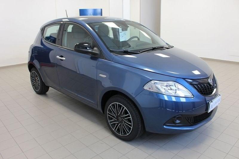 Lancia Ypsilon 1.0 FireFly 5 porte S&S Hybryd Gold