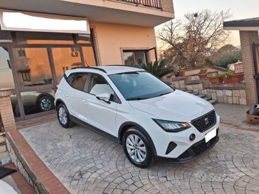 Seat Arona 1.0 TGI Style AUTOMATICA NAVI APPLE CAR PLAY CERCHI CAMERA PDC COMANDI VOLANTE LED