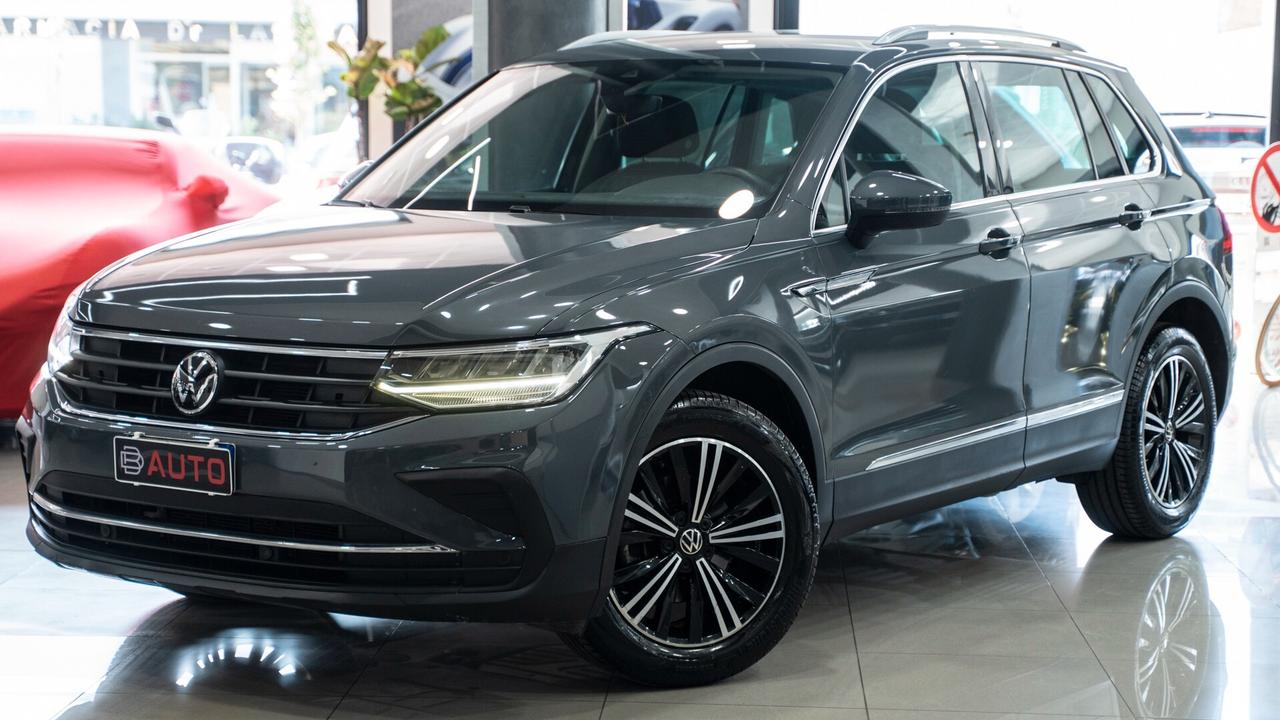 Volkswagen Tiguan 2.0 TDI LIFE DSG 150 CV PACK LUCI CARPLAY LED FULL OPTIONAL