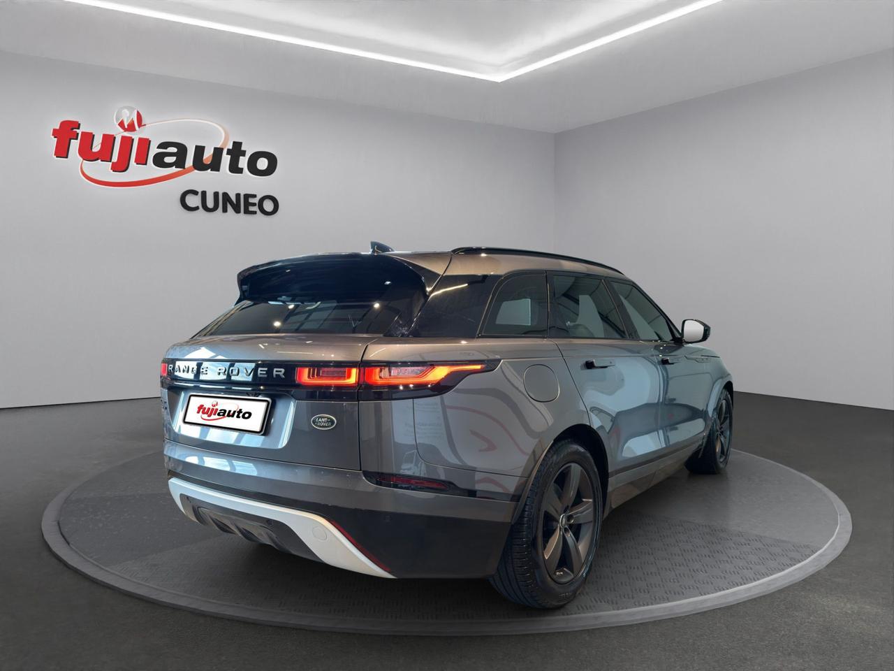 Land Rover Range Rover Velar 2.0 i4 R-Dynamic