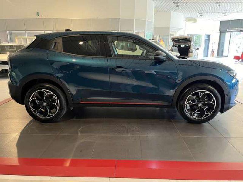 Alfa Romeo Junior BEV elettrica Speciale