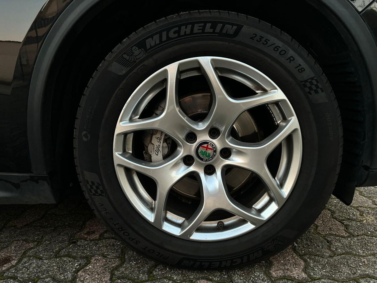 Alfa Romeo Stelvio 2.2 Turbodiesel 190 CV AT8 RWD Executive