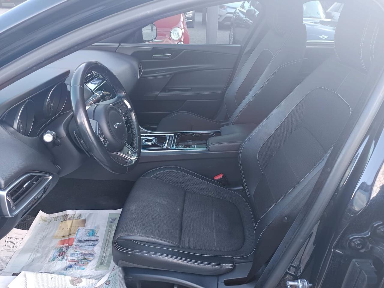 Jaguar XE 2015 - 2.0 D Turbo 180CV aut. R-Sport LB AUTOMOBILI