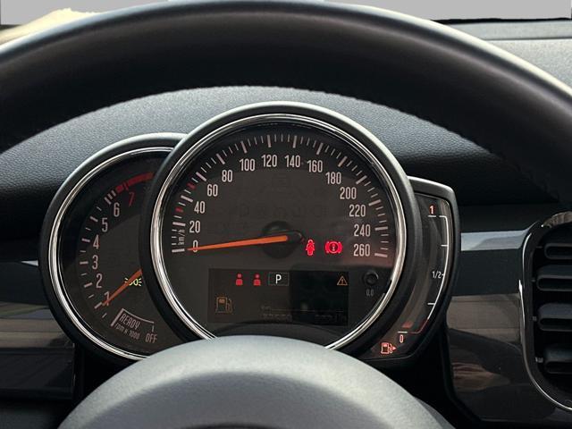 MINI Mini 1.5 Cooper Cabrio