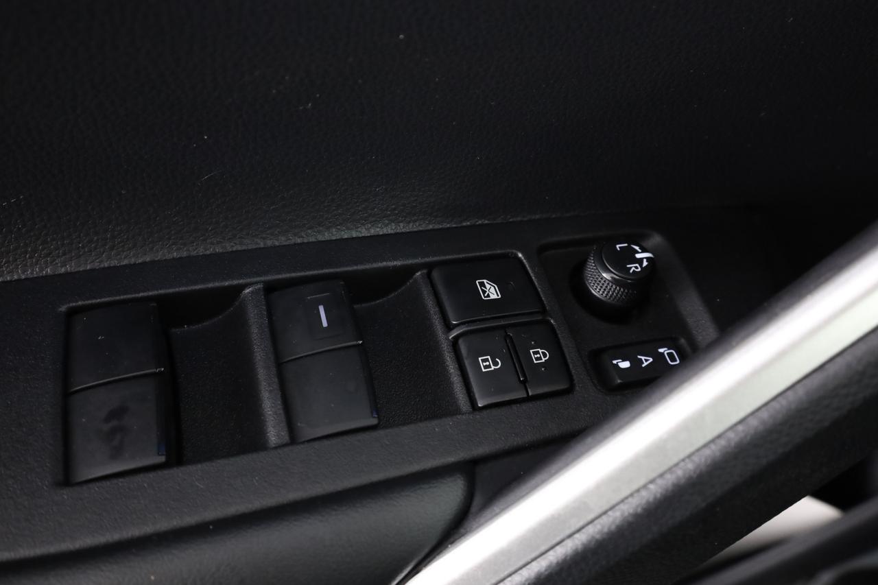 TOYOTA Corolla Cross 1.8 Hybrid 140 CV E-CVT Lounge