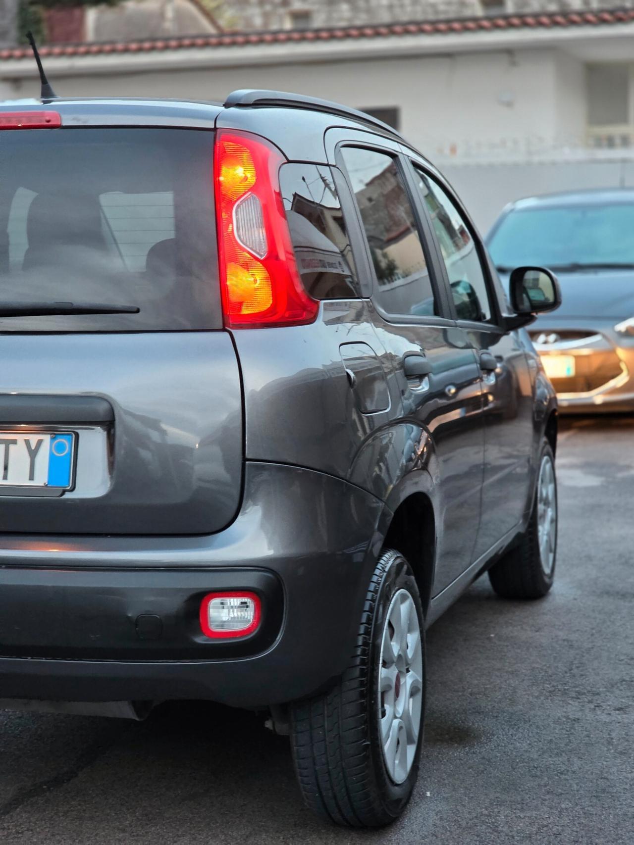 Fiat Panda 0.9 TwinAir Turbo Natural Power Lounge