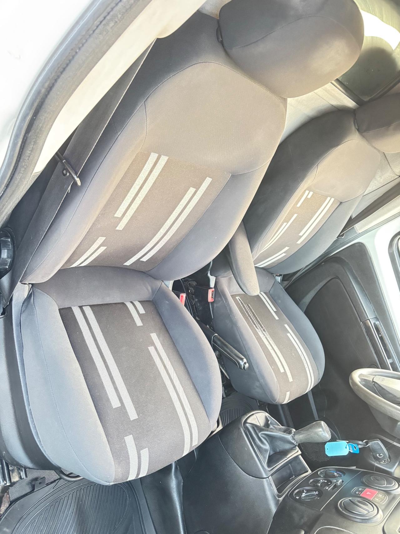 Fiat Fiorino 1.3 MJT 95CV Furgone Adventure