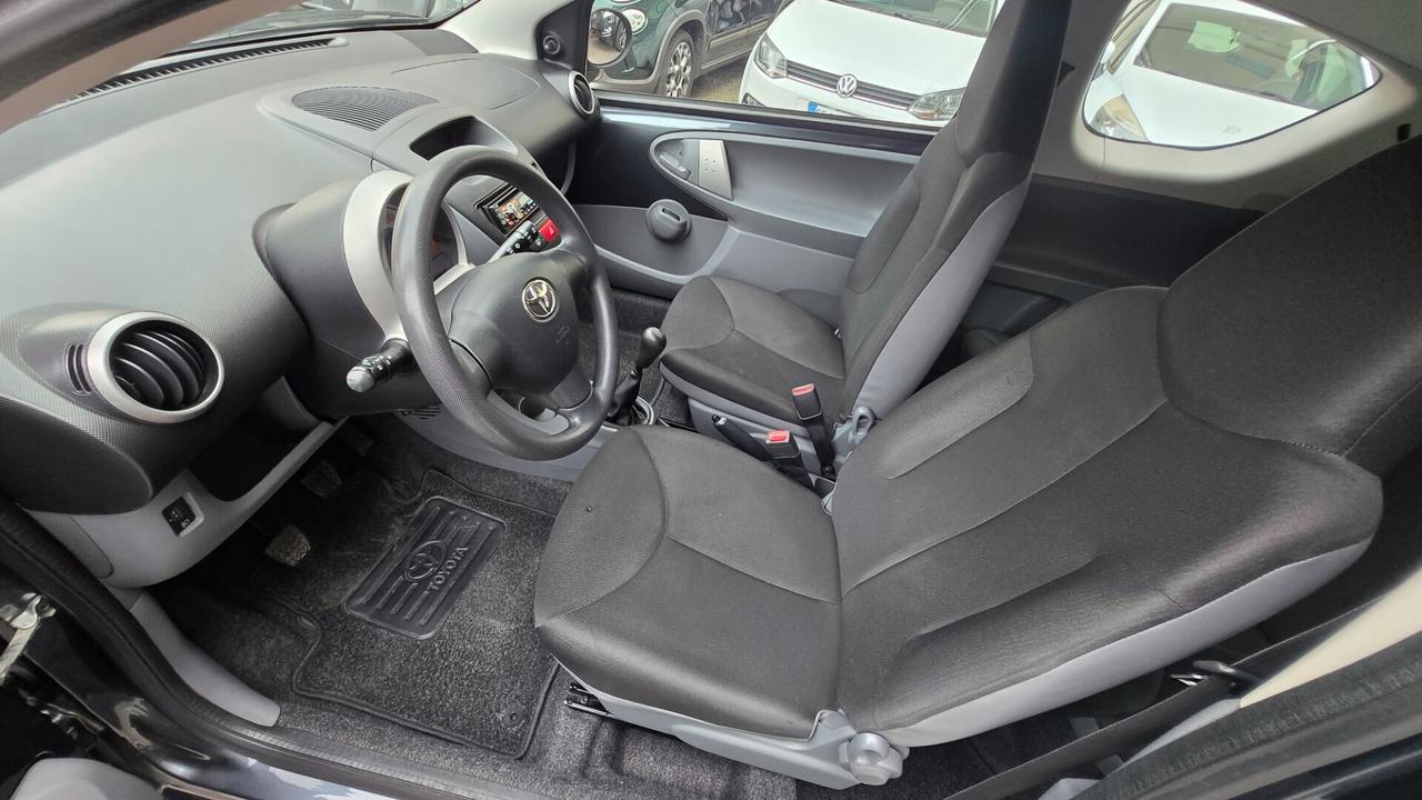 Toyota Aygo 1.0 12V VVT-i 3 porte Now Connect