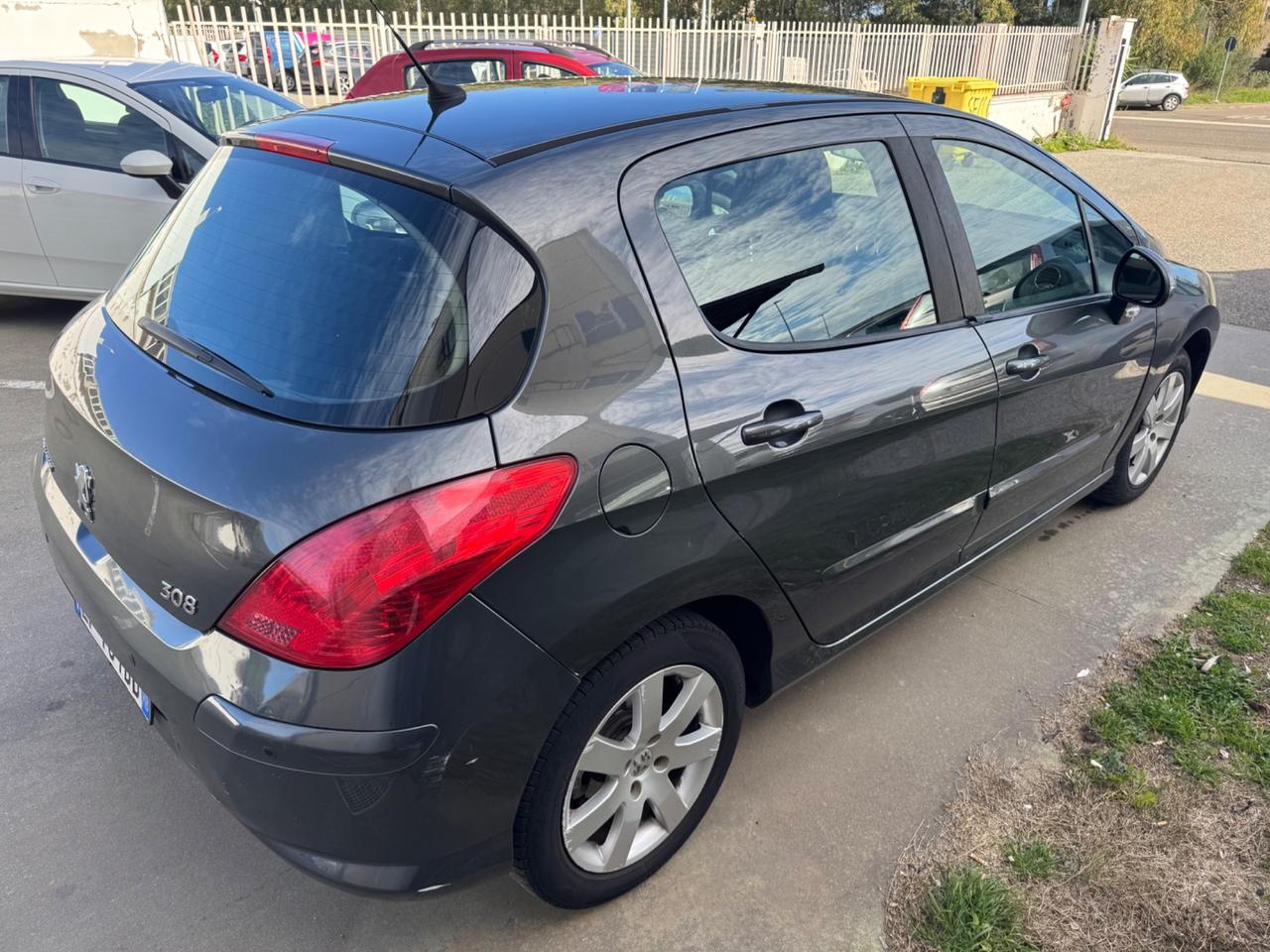 Peugeot 308 1.6 HDi 90CV -151.000 KM