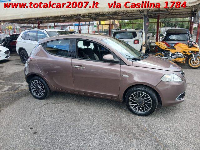 LANCIA Ypsilon 1.2 69 CV 5 porte Platinum