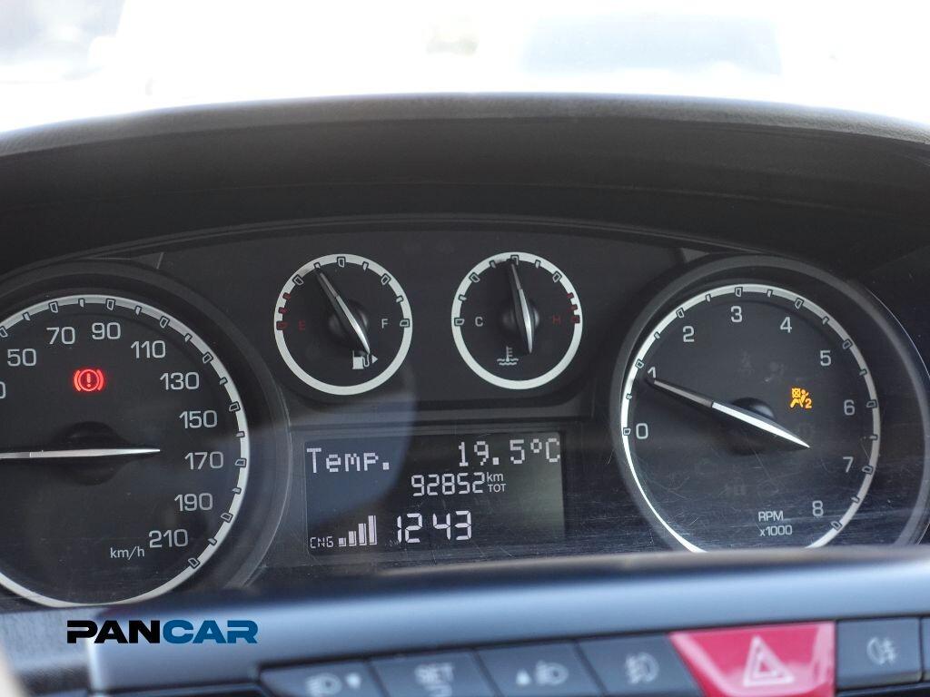 Lancia Ypsilon 0.9 TwinAir 85 CV 5 porte Metano Ecochic Silver