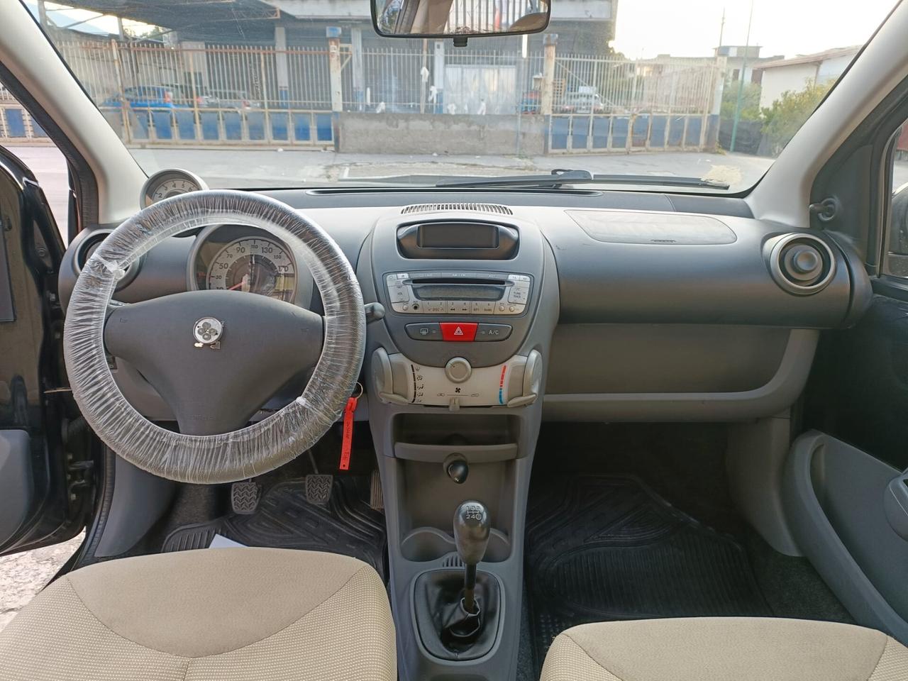 Peugeot 107 1.0 68CV 5p. Sweet Years