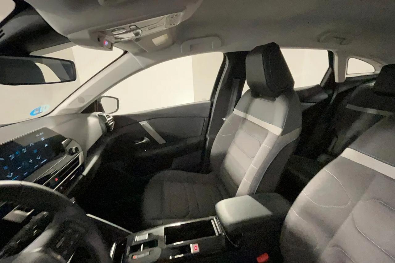 Citroen C4 Hybrid 136 e-DCS6 Plus