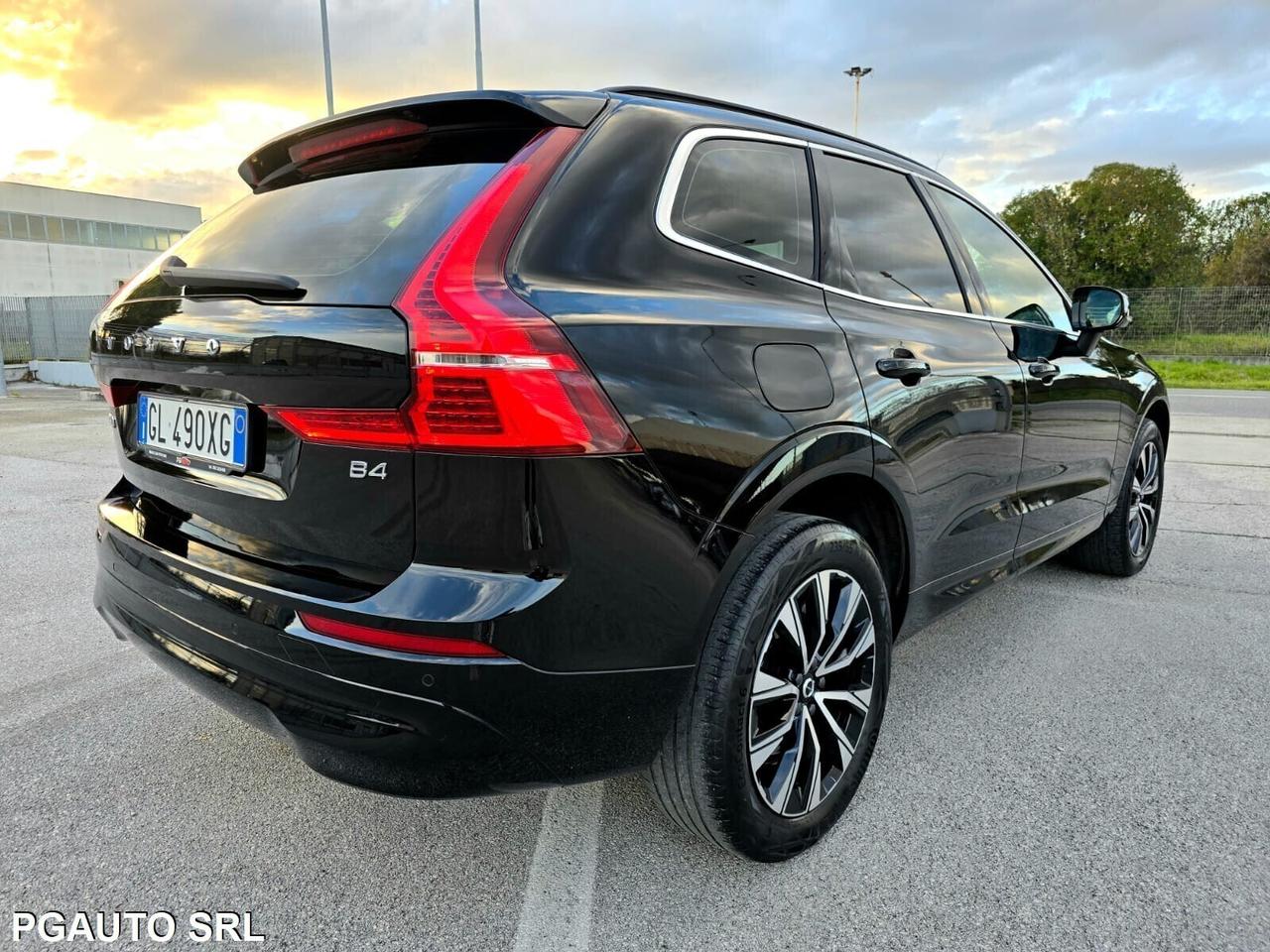 Volvo XC 60 XC60 2.0 b4 Core auto - Restyling