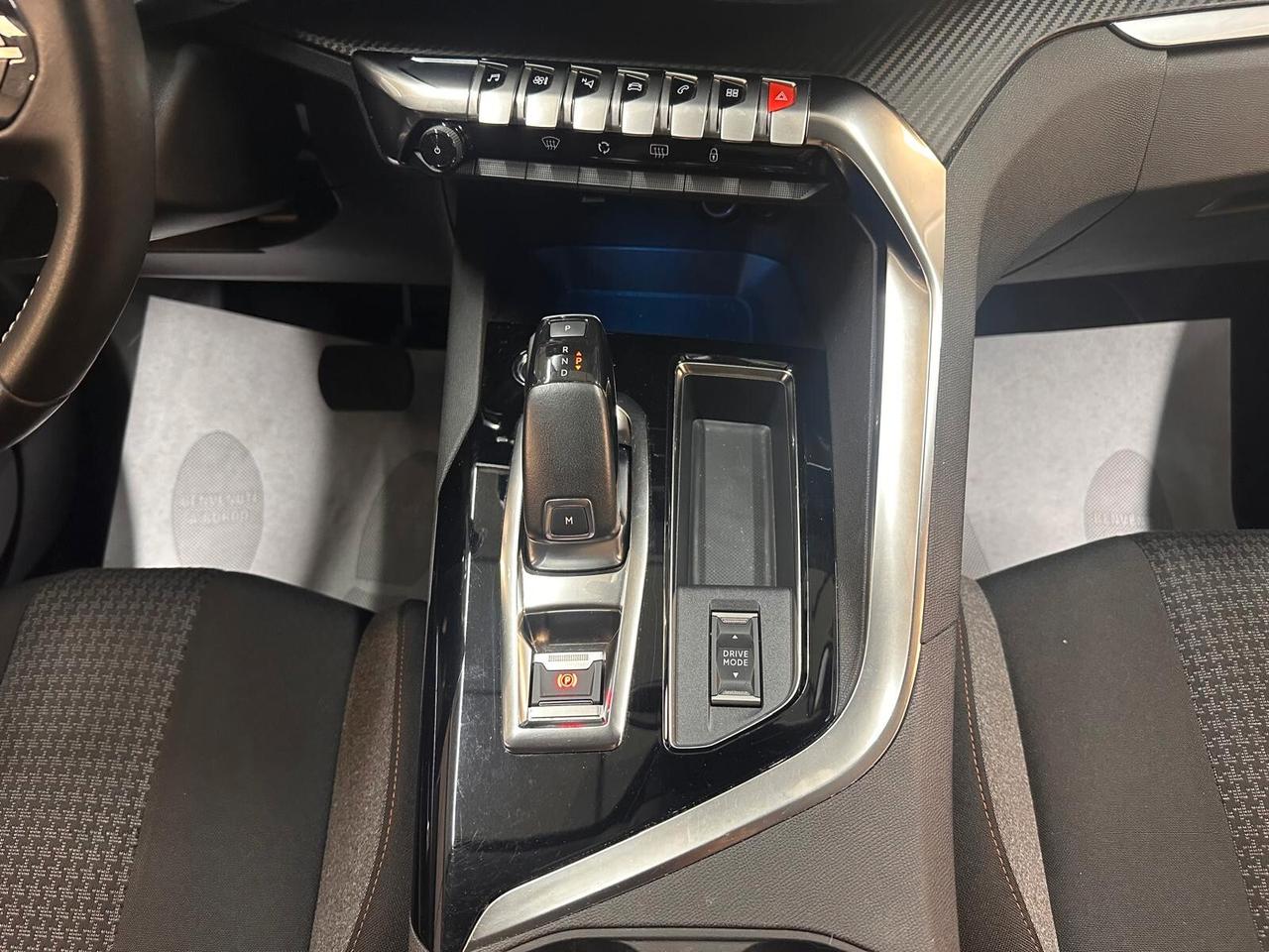Peugeot 3008 1.5 bluehdi Active Business s * IVA ESPOSTA *