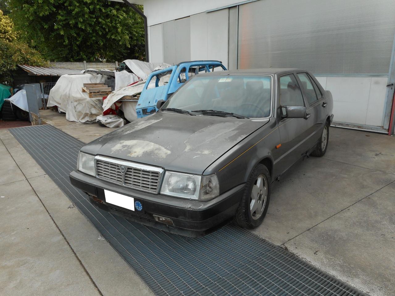 Lancia Thema 8.32 Ferrari