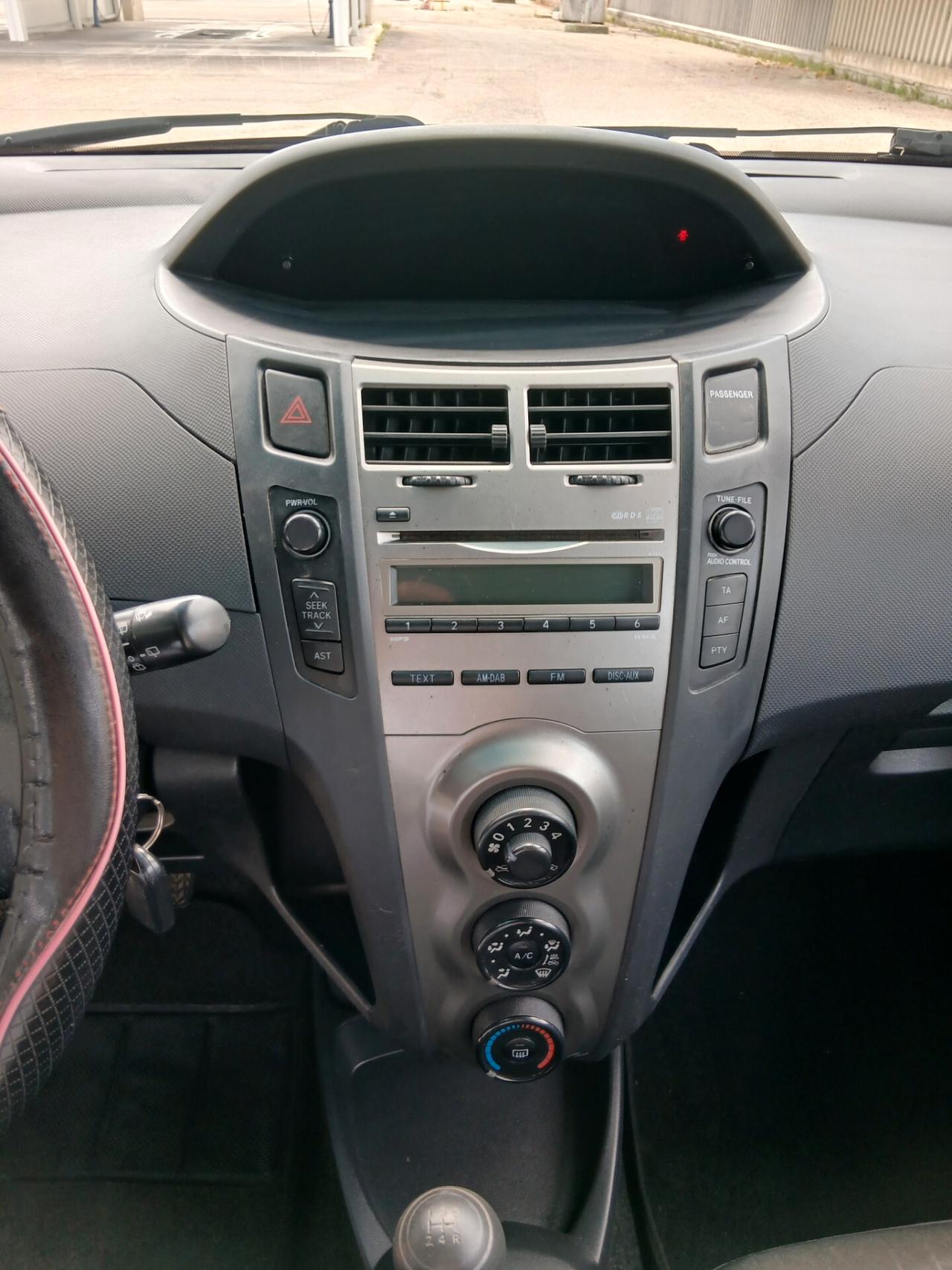 Toyota Yaris 1.0 3 porte
