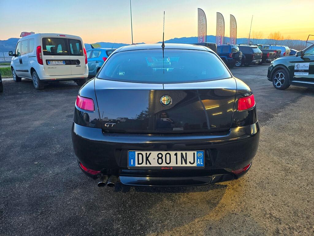 Alfa Romeo GT 1.9 JTDM 150CV Black Line DA COLLEZIONE