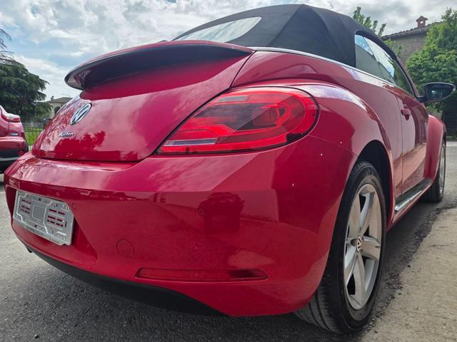 VOLKSWAGEN Maggiolino Cabrio 2.0 TDI Sport 6 marce FARI LED