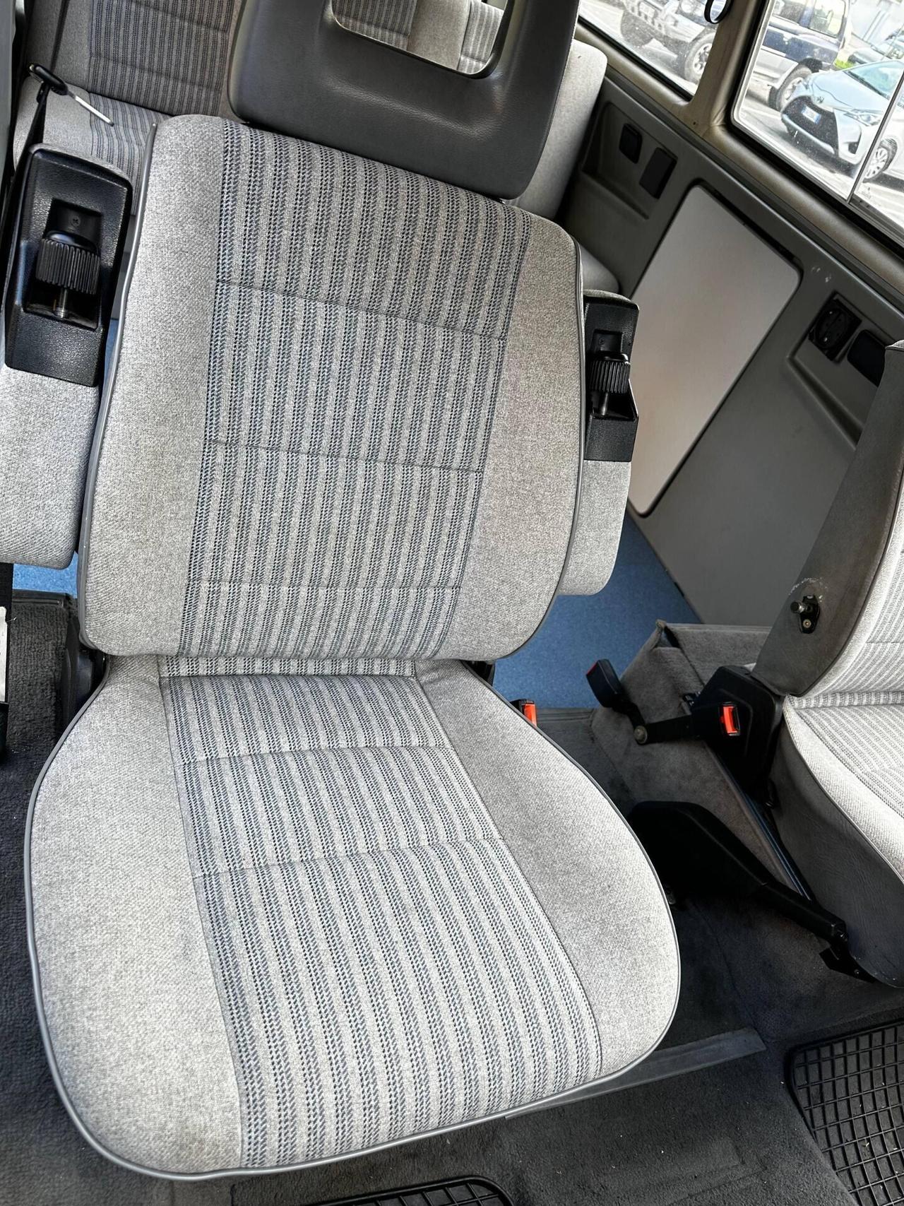 Volkswagen T3 MULTIVAN - 6 POSTI