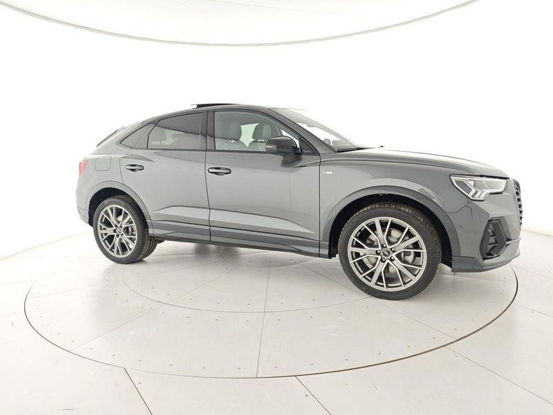 Audi Q3 SPB 40 TDI quattro S tronic Identity Black