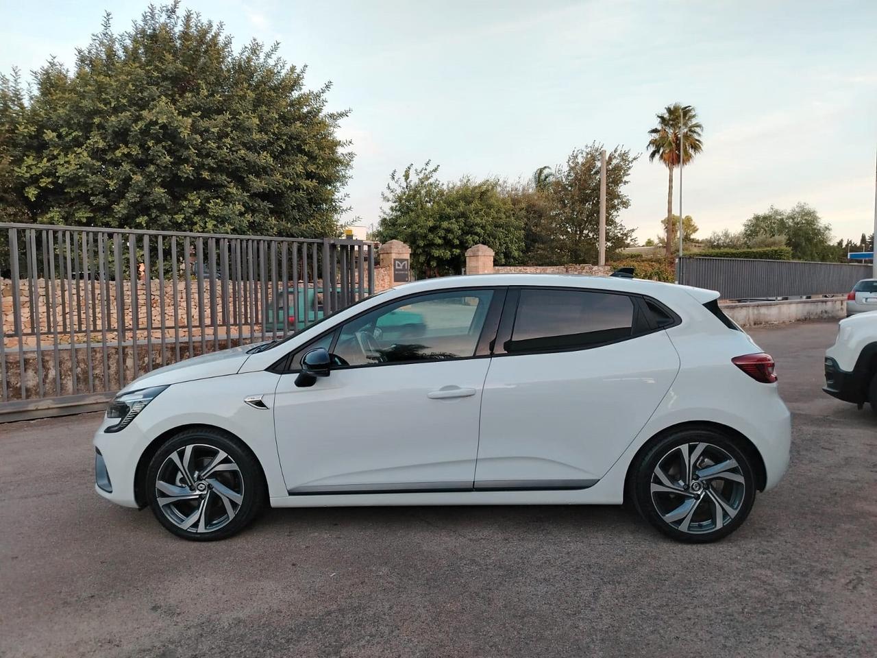 Renault Clio 1.6 E-Tech hybrid R.S. Line 145cv auto