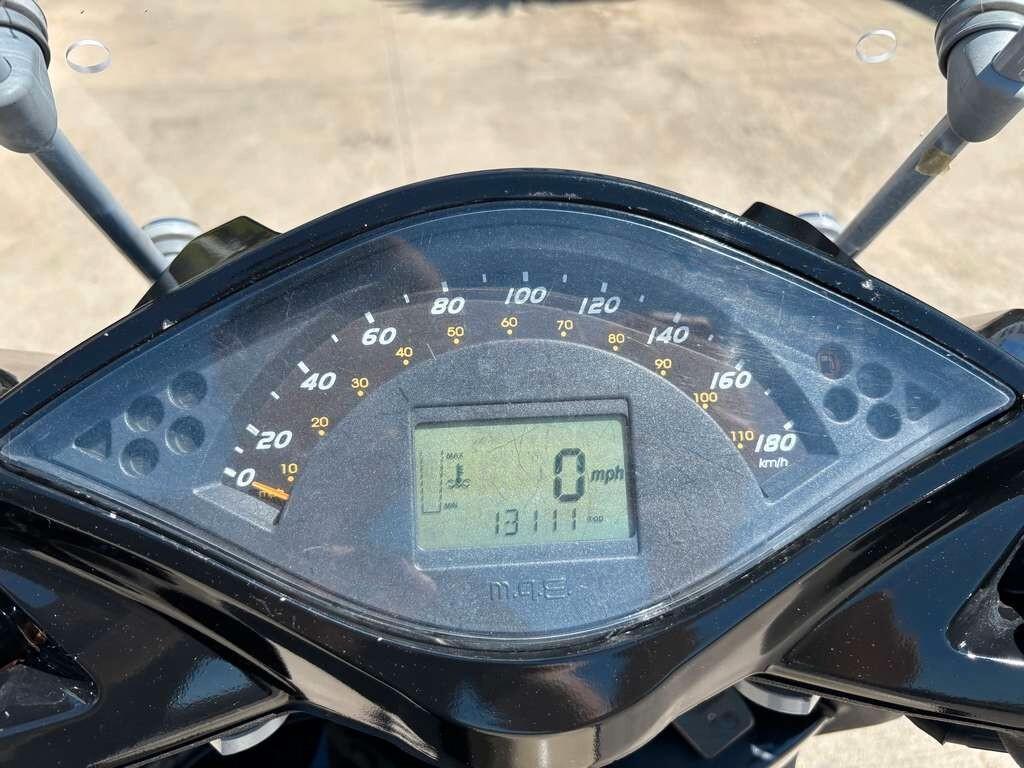 Malaguti Password 250 2005/ KM 13.000 Tuo a solo 16 Euro al mese